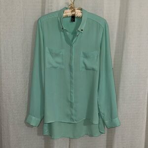 H&M 10 Mint Pastel Green Lightweight High Low Long Sleeve Blouse Shirt